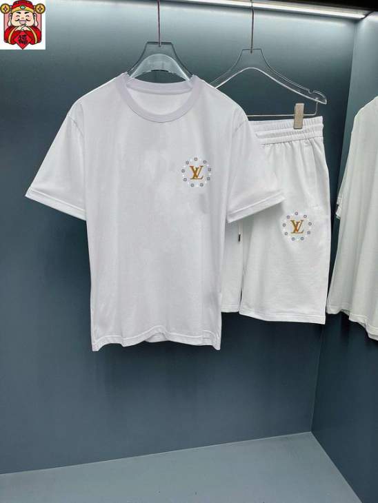 Picture of LV Shirt Pant Suits _SKULVM-5XLkdtr21323703